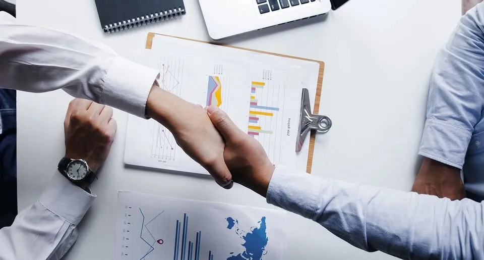 Empresa de intermediación comercial con más de 30 años de recorrido. 